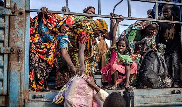 عام على الحرب: تحولات الصراع في السودان ومسارات حلّ الأزمة