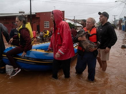 ارتفاع حصيلة الفيضانات في جنوبي البرازيل إلى 29 قتيلا و60 مفقودا