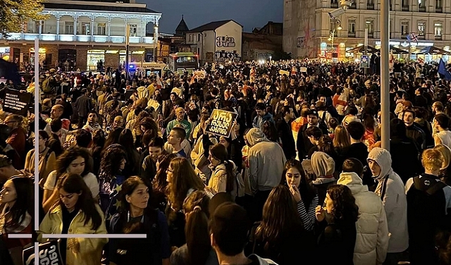 جورجيا.. الآلاف يتظاهرون ضد قانون 