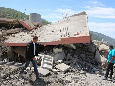 جنوب لبنان: تشييع الشهداء فرصة لتفقد المنازل المهجورة والمدمّرة