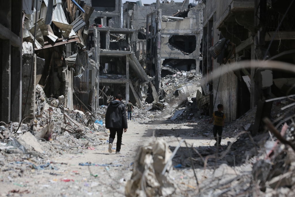 كيف تقوّض الحرب على قطاع غزّة ثقافة الديمقراطية حول العالم؟