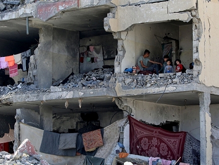 الحرب على غزة: قصف واشتباكات بمناطق متفرّقة ومقتل 3 جنود إسرائيليين شماليّ القطاع