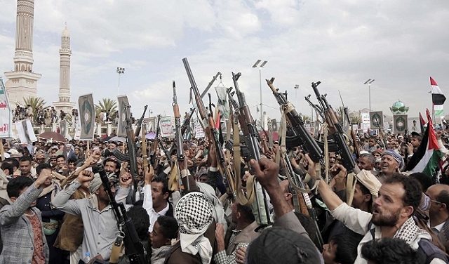 اليمن: قصف أميركي بريطاني يستهدف مطار الحديدة بغارتين