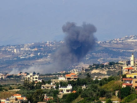 تصاعد التوتر على الحدود الشمالية بظل القصف المتبادل بين حزب الله والجيش الإسرائيلي