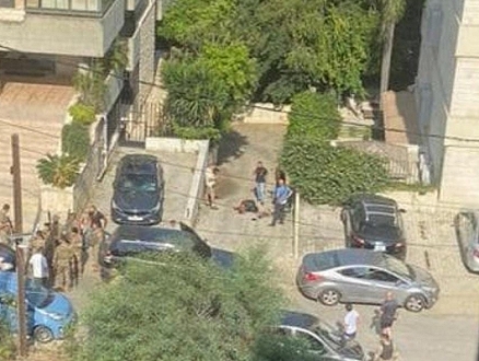  إطلاق نار يستهدف مدخل السفارة الأميركية في بيروت