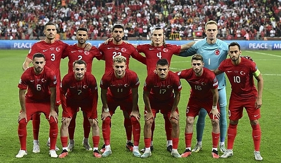 بولندا تفوز على تركيا بهدفين لهدف وديا