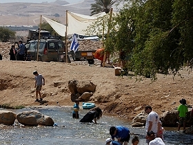 الحصار المائي.. هكذا يعمل الاحتلال على تعطيش الفلسطينيين