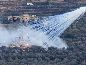  الاحتلال يقصف جنوبي لبنان وحزب الله يستهدف مواقع إسرائيلية