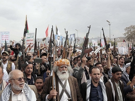 "رايتس ووتش" تطالب الحوثيين بالإفراج عن موظفين بمنظمات دولية وأممية
