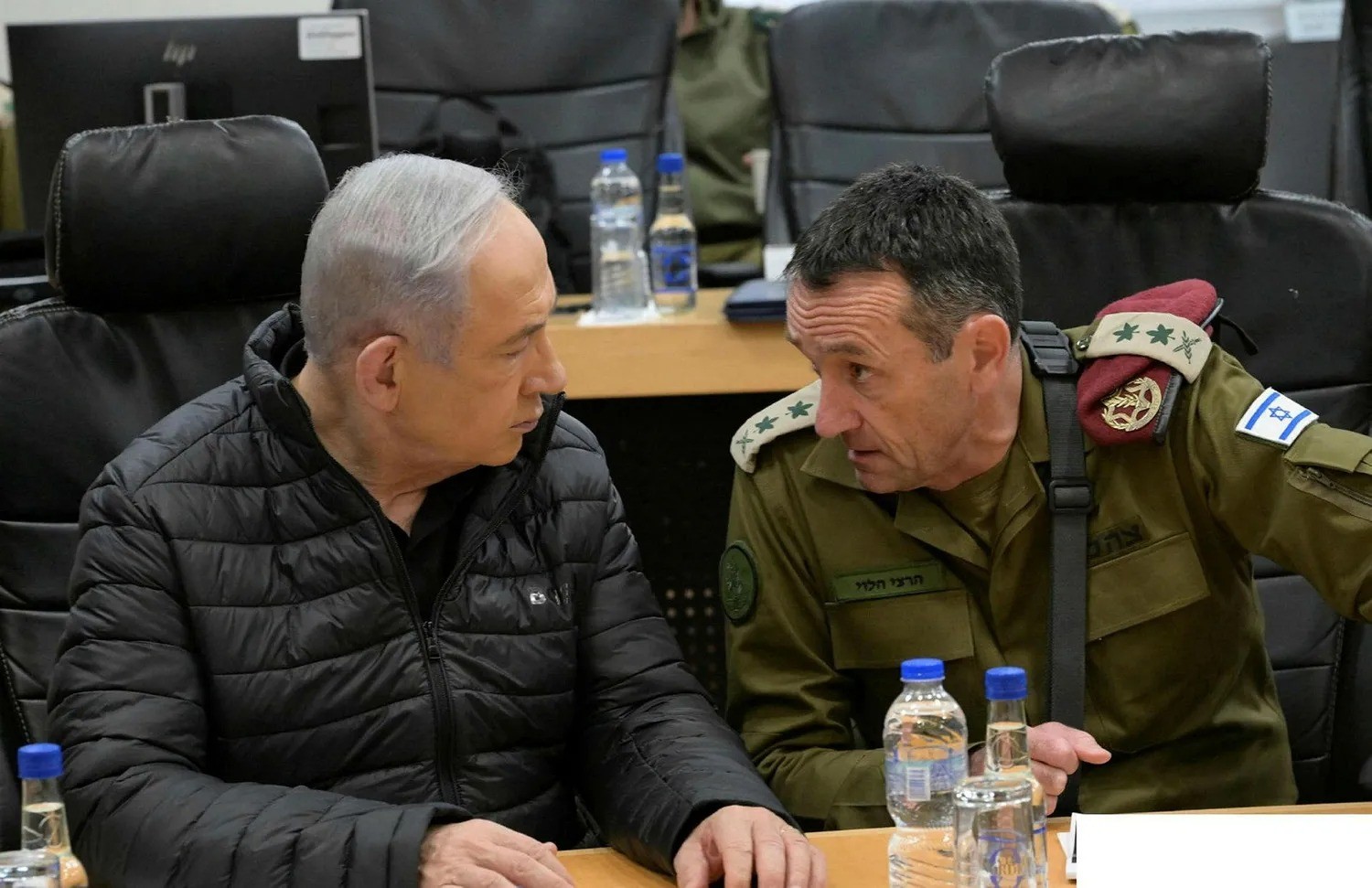 تقرير: قيادة الجيش الإسرائيلي تؤيد وقف الحرب وبقاء حماس بالحكم
