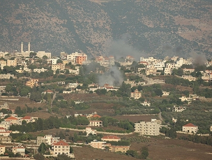الاحتلال يستهدف مواقع بجنوب لبنان وصافرات إنذار بالجليل 