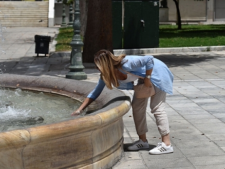 اليونان تواجه شح المياه في حر الصيف