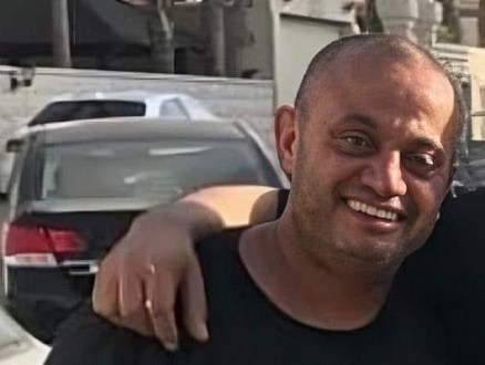 الشرطة تعتقل مشتبها بقتل فؤاد منصور في جريمة طعن