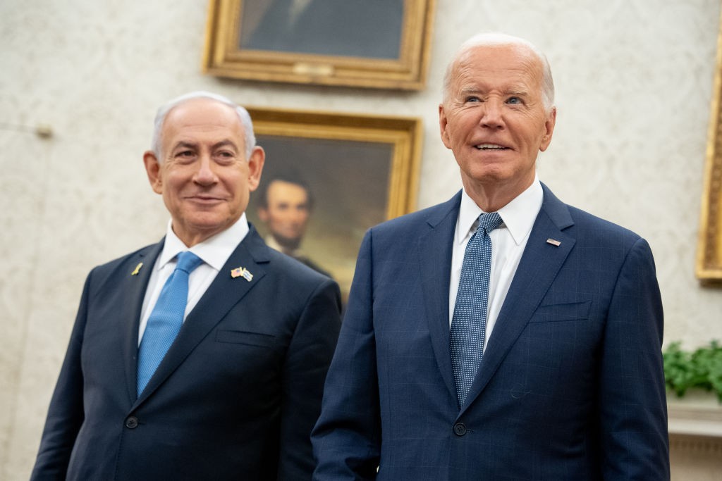 تقارير: بايدن يوافق على تزويد إسرائيل بقنابل كبيرة وضمان عدم وقف الحرب