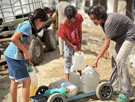 "أونروا": تأخير التوصّل إلى هدنة في غزة يزيد انتشار شلل الأطفال