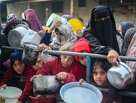 خبير اقتصادي: الحرب تعمق الفقر وتفاقم أوضاع العائلة العربية