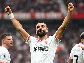 محمد صلاح يقود ليفربول للفوز على أستون فيلا بثنائية