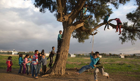 حالة الطقس: جو مشمس إلى غائم ودافئ ومعتدل