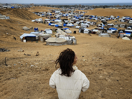 سكان الخيام في غزة: تحت القصف والأمطار... مأساة النزوح تتفاقم