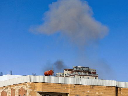 الحوثيون: التحالف الأميركي البريطاني يشن غارات على صنعاء... واشنطن: استهدفنا مرافق إنتاج أسلحة