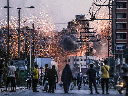 الحرب على غزة: مجزرة بحق النازحين وغارات مكثفة على القطاع