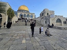 إسرائيل تفرض قيودا على أداء الصلاة في المسجد الأقصى خلال رمضان